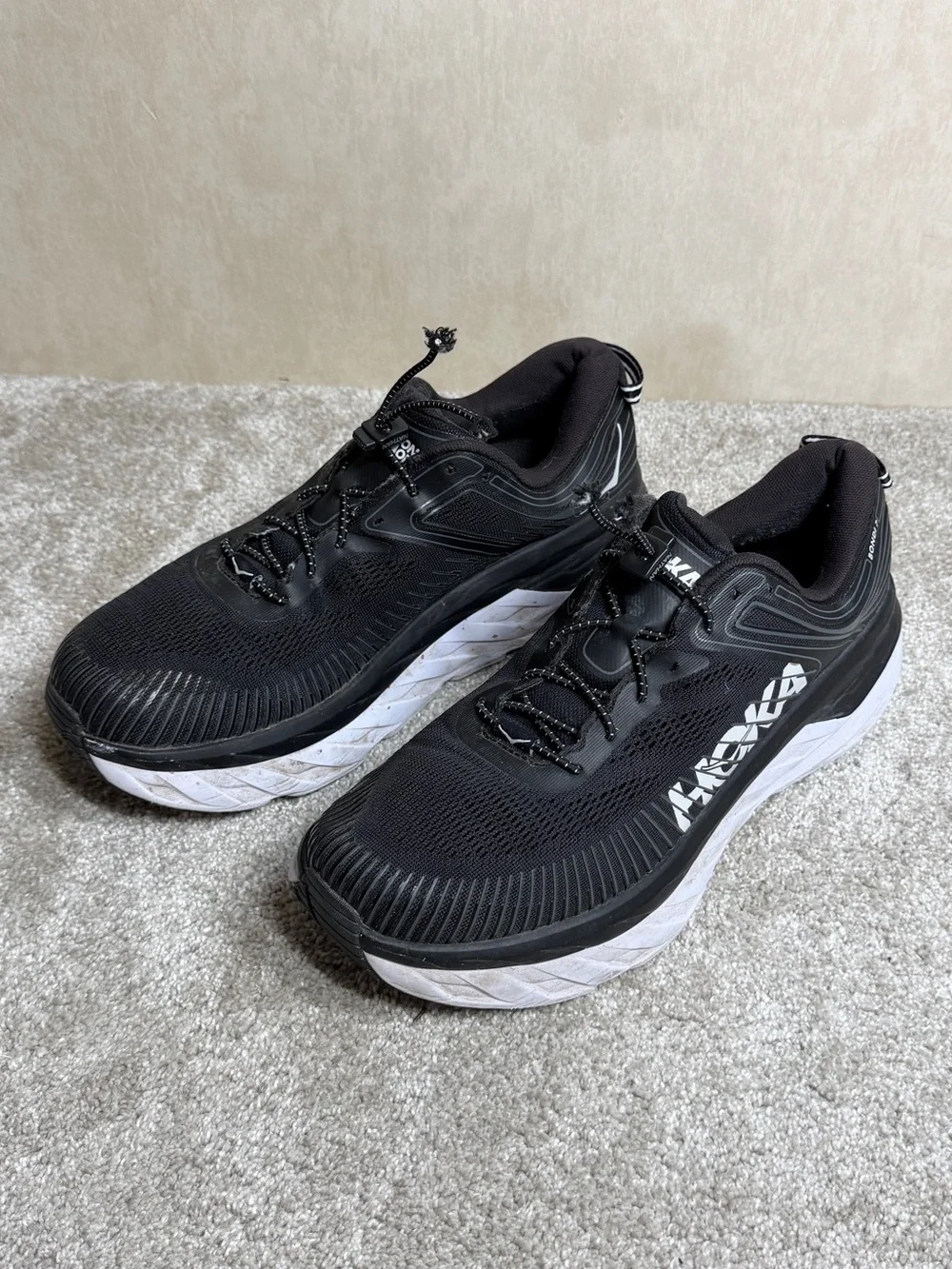Hoka One One Men’s Bondi 7 Wide Sneakers Shoes Running in Black White 11.5 2E